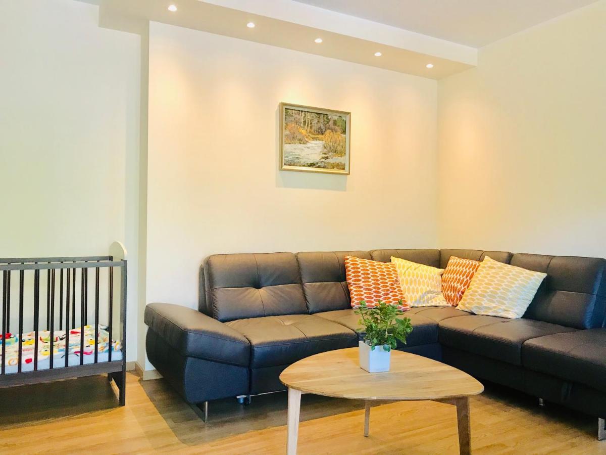 Family Apartment 100M From The Beach Jurmala Exterior photo